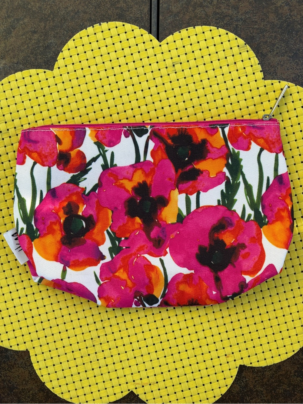 Clinique x Vera Neumann poppy floral cosmetic bag